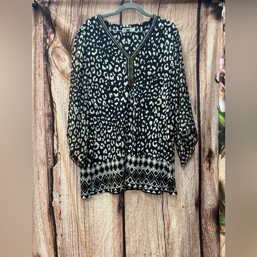 JM Collection Black and White Patterned Blouse